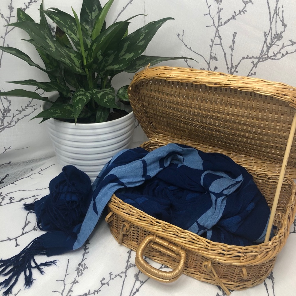 Wicket Basket with handle & locking lid